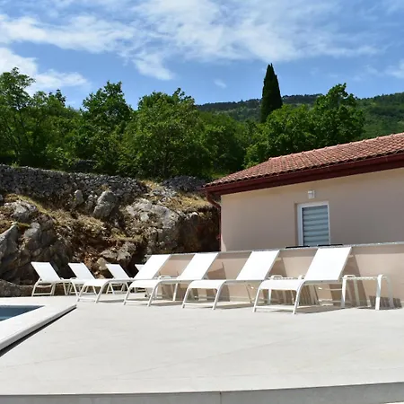 Anda S Apartmanima I Bazenom Apartment *