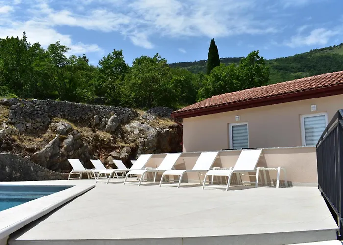 Anda S Apartmanima I Bazenom Appartement *