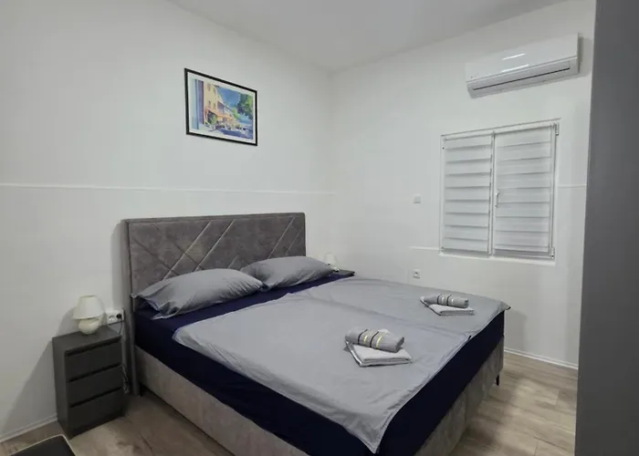 Anda S Apartmanima I Bazenom * Brseč