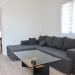 Anda S Apartmanima I Bazenom Apartman Brsec