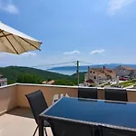 Anda S Apartmanima I Bazenom Apartman Brsec