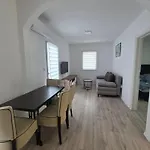 Anda S Apartmanima I Bazenom * Brsec