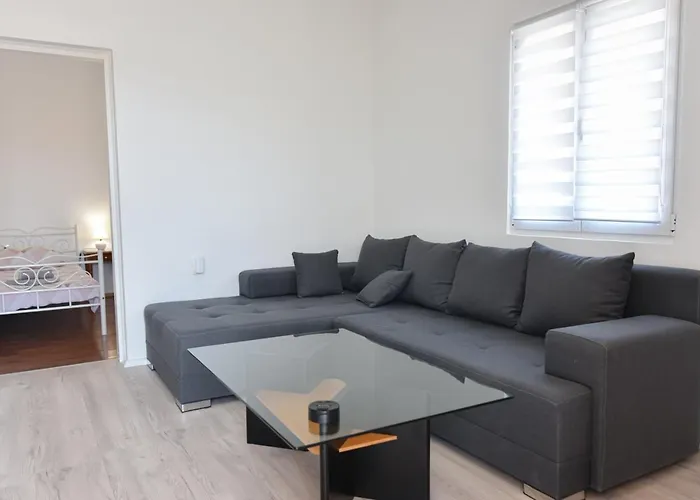 Anda S Apartmanima I Bazenom Daire Brseč