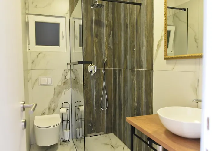 Daire Anda S Apartmanima I Bazenom *