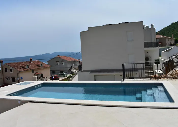 Daire Anda S Apartmanima I Bazenom